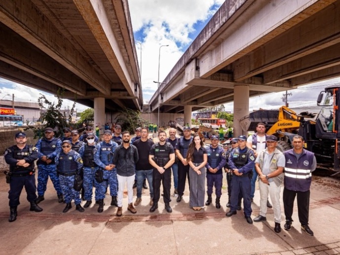Opera&ccedil;&atilde;o desarticula pontos de tr&aacute;fico e prostitui&ccedil;&atilde;o no viaduto da antiga PRF