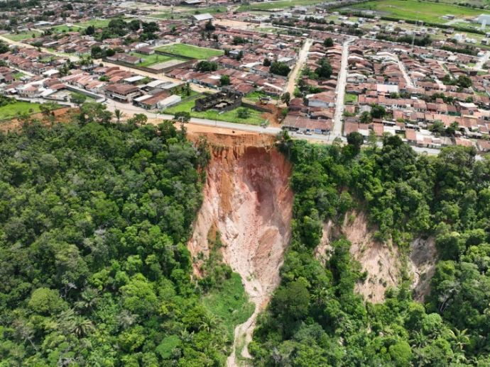 Defesa Civil alerta para avan&ccedil;o cr&iacute;tico de eros&atilde;o em Rio Largo