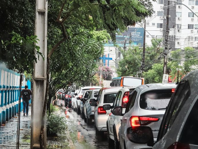 APAC emite alerta para chuvas moderadas a fortes no Grande Recife e Zona da Mata