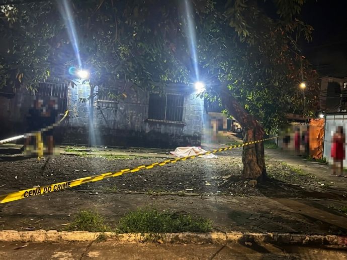 Irm&atilde;s s&atilde;o alvo de atentado no Medeiros Neto; uma morre e outra fica ferida
