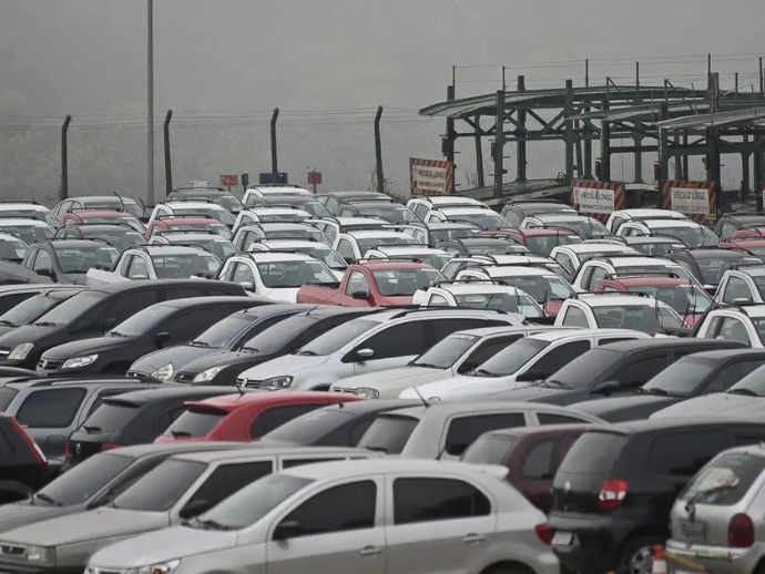 Venda de ve&iacute;culos novos no pa&iacute;s sobe 15% at&eacute; maio