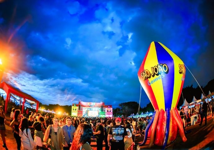 João Gomes transforma o Recife em uma grande cidade junina com evento gratuito