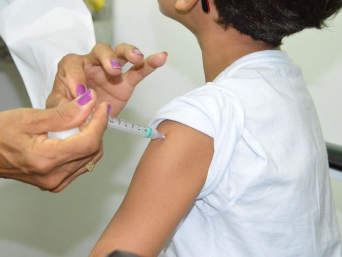 Vacina Pneumo 20 chega ao SUS e come&ccedil;a a ser aplicada em Alagoas