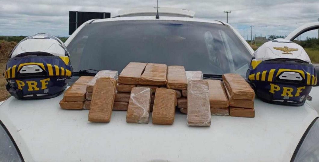 Casal é detido com quase 24kg de maconha