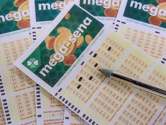 Mega-Sena acumula de novo e poder&aacute; pagar R$ 45 milh&otilde;es nesta quinta-feira (9)