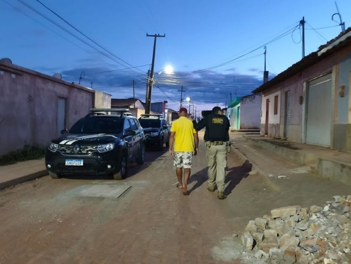 Pol&iacute;cia Civil deflagra opera&ccedil;&atilde;o contra tr&aacute;fico e armas em Ipubi, no Sert&atilde;o do Araripe