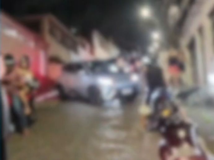 Mulher morre ap&oacute;s ser atropelada por carro desgovernado no bairro da Cohab