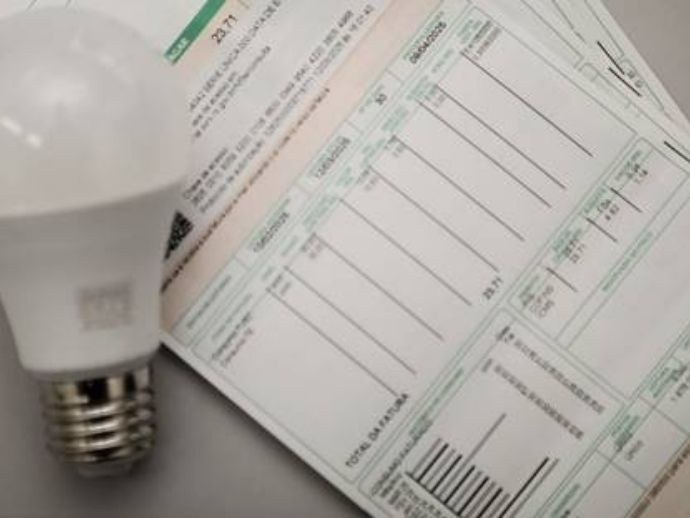 Benef&iacute;cio de luz gr&aacute;tis pode acabar para 176 mil pernambucanos. Veja como evitar!