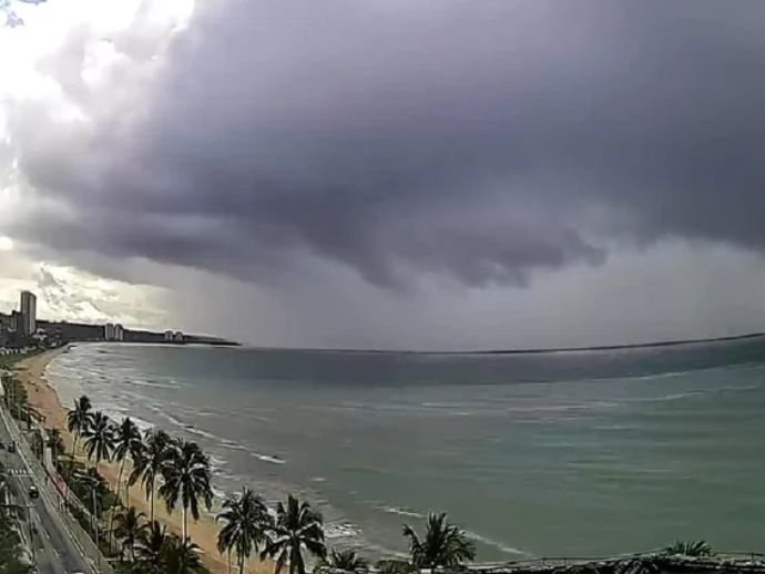 Inmet emite alerta amarelo de chuvas intensas para Macei&oacute; e mais 43 munic&iacute;pios de Alagoas