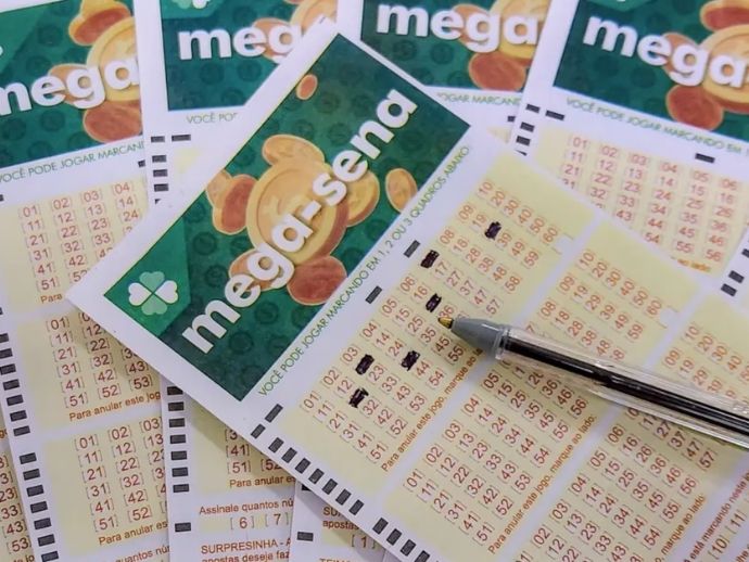 Mega-Sena acumula e pode pagar R$ 70 milh&otilde;es no pr&oacute;ximo domingo