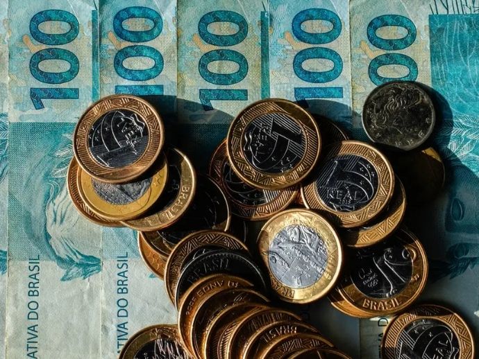 Benefici&aacute;rios com NIS final 8 recebem Bolsa Fam&iacute;lia de julho. Veja os detalhes!