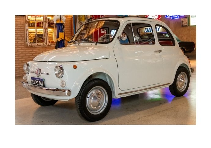 Exposição reúne carros clássicos no Shopping Recife