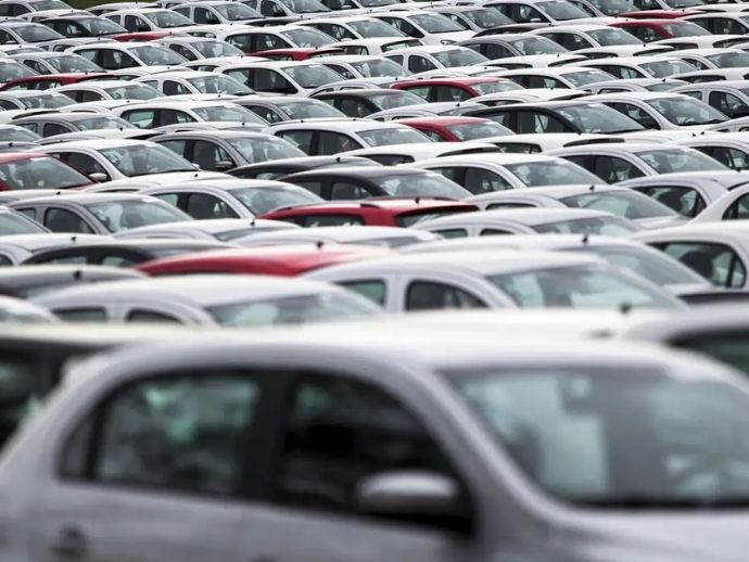 Venda de ve&iacute;culos cresce mais de 10% em julho e supera 500 mil unidades