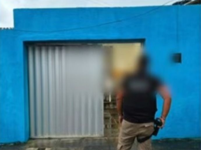 Material de empresas clandestinas de internet &eacute; apreendido no Recife