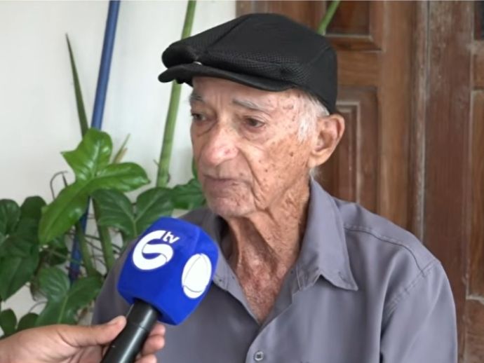 Aos 85 anos, idoso vende pudins para conseguir realizar exames m&eacute;dicos