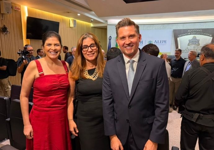 Empres&aacute;rio Chaim Zaher recebe t&iacute;tulo de Cidad&atilde;o Pernambucano