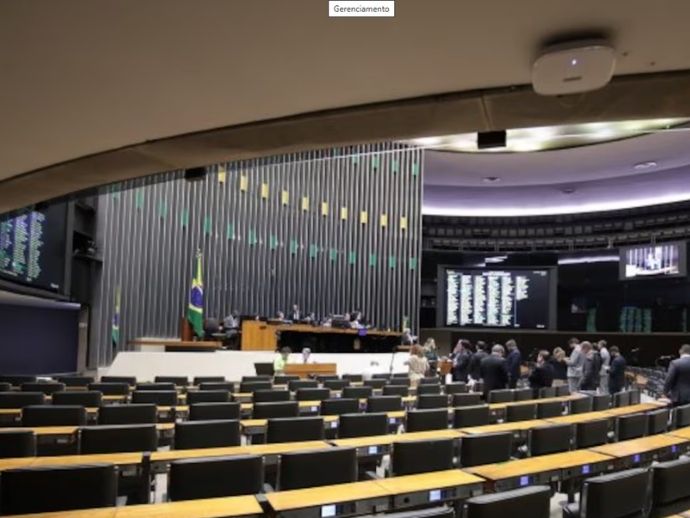 C&acirc;mara dos Deputados instala comiss&atilde;o para discutir redu&ccedil;&atilde;o da maioridade penal