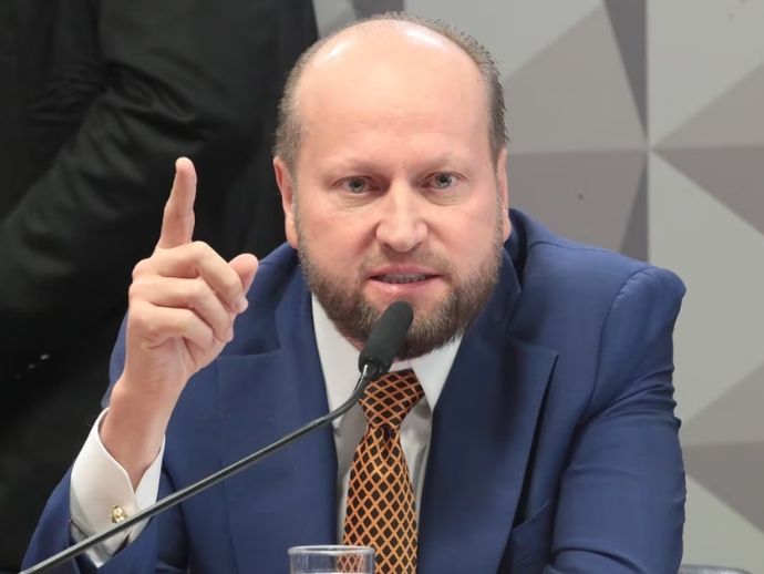 PF cumpre mandados na casa de Nelson Wilians em opera&ccedil;&atilde;o contra fraude