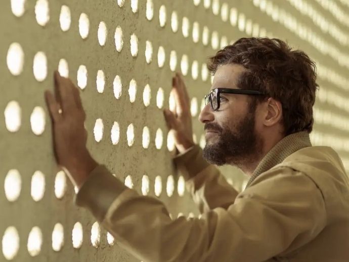 Bruno Gagliasso defende mais filmes sobre a ditadura militar no Brasil