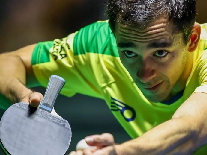 Hugo Calderano enfrenta franc&ecirc;s por vaga na semifinal do Europe Smash