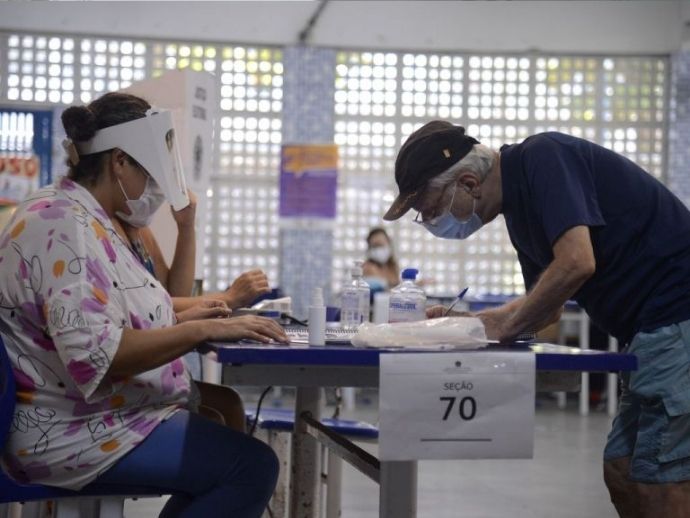 Envelhecimento da popula&ccedil;&atilde;o brasileira faz eleitorado jovem recuar 22%