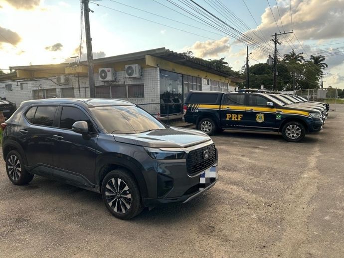 PRF recupera quatro ve&iacute;culos com registros de crimes em Permabuco