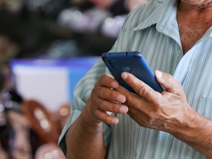 Pol&iacute;cia poder&aacute; consultar IMEI para verificar se celular &eacute; roubado