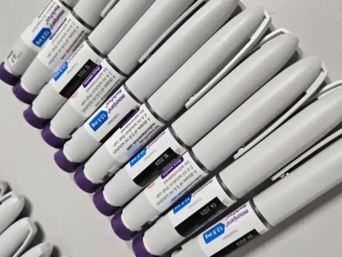 Pediatras alertam para riscos de canetas emagrecedoras em crian&ccedil;as
