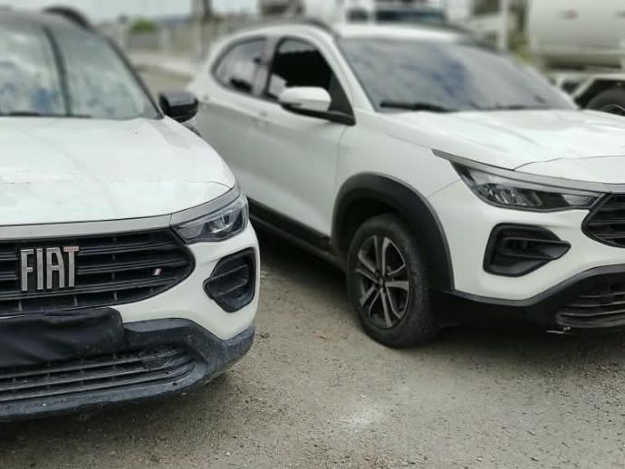 PRF apreende carro clonado e localiza dono do ve&iacute;culo original no Grande Recife