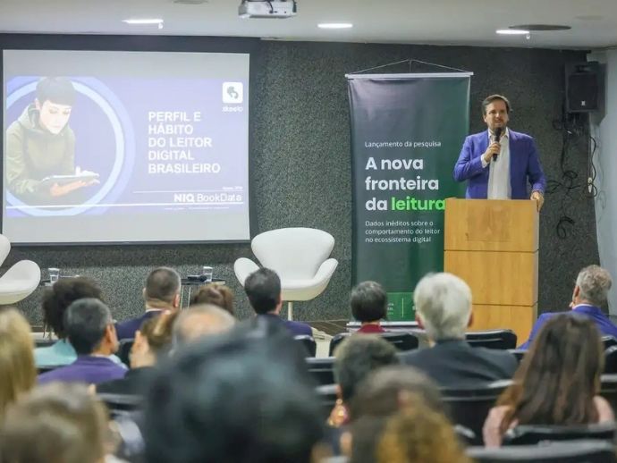 Brasil tem 94 milh&otilde;es de leitores digitais, aponta pesquisa