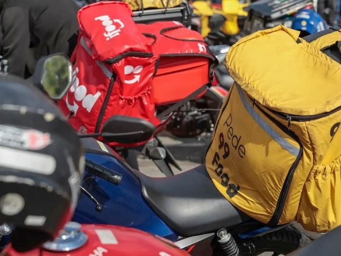 Greve dos motoboys gera conflitos e relatos de agress&otilde;es no Distrito Federal