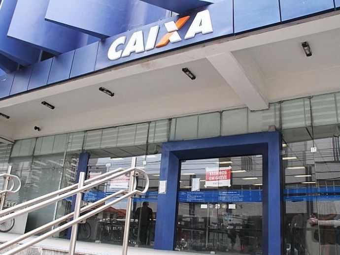 Funcion&aacute;rios da Caixa iniciam greve por tempo indeterminado em todo o pa&iacute;s