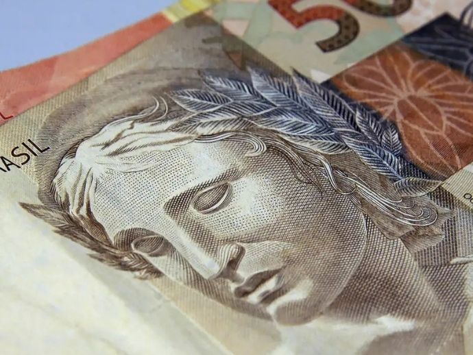 Poupan&ccedil;a tem saques de R$ 10,5 bilh&otilde;es em agosto