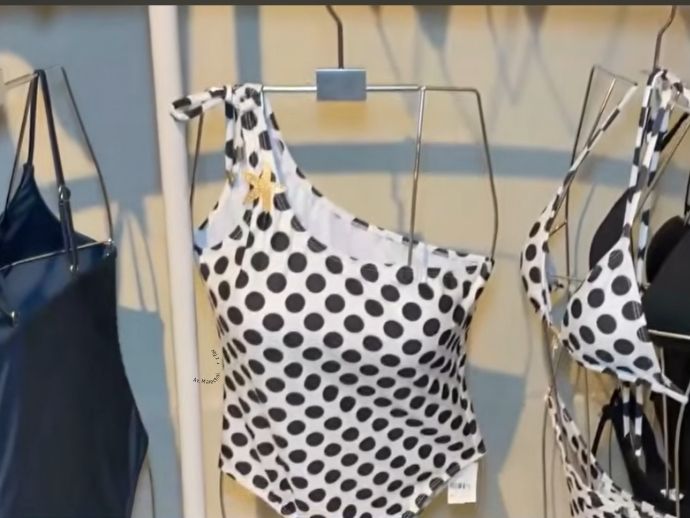 Moda praia: veja as tend&ecirc;ncias que prometem dominar o ver&atilde;o!