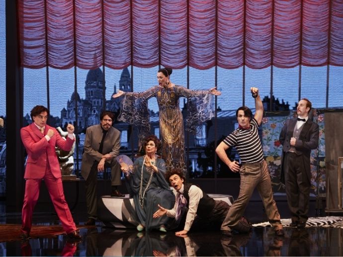 Claudia Raia leva musical &lsquo;Tarsila, a Brasileira&rsquo; ao Teatro Guararapes