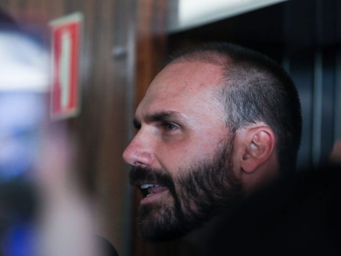 STF rejeita recurso de Eduardo Bolsonaro contra condena&ccedil;&atilde;o de 4 anos e 2 meses