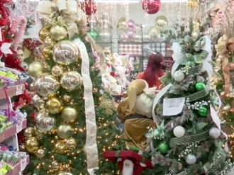 Decoração natalina movimenta comércio do Recife