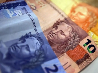 Aposentados e pensionistas do INSS come&ccedil;am a receber 13&ordm; nesta sexta