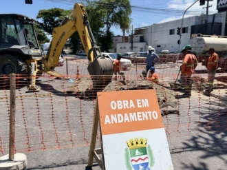 Obra de drenagem interdita trecho da Avenida Nelson Marinho de Ara&uacute;jo nesta quarta (6)