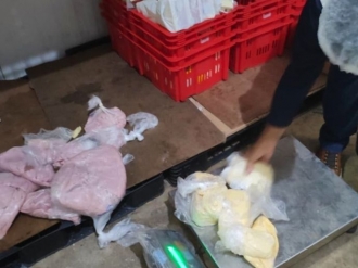 Vigil&acirc;ncia Sanit&aacute;ria apreende 700 kg de alimentos estragados no S&atilde;o Jorge