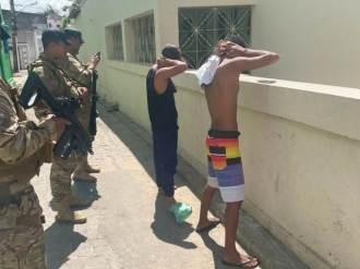 Bope prende dupla por tr&aacute;fico durante opera&ccedil;&atilde;o federal em Igreja Nova