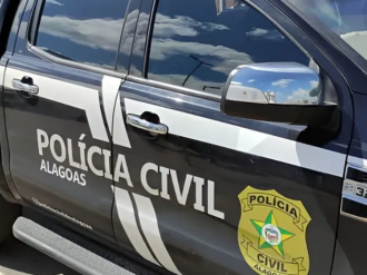 Policial civil mata dois colegas de farda dentro de viatura em Delmiro Gouveia