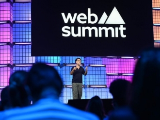 IA, marcas e conte&uacute;do mobile pautam debates no Web Summit Rio 2026