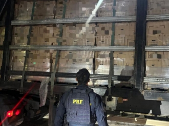 PRF apreende carga de conhaque avaliada em meio milh&atilde;o de reais no Sert&atilde;o de Pernambuco