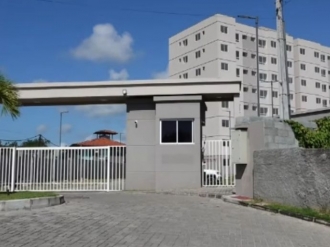 Jovem &eacute; morto a tiros ap&oacute;s invas&atilde;o criminosa em apartamento de Candeias, Jaboat&atilde;o