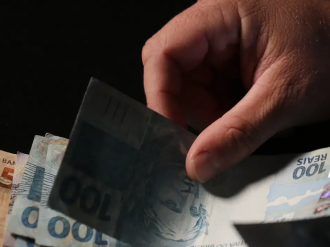 Trabalhadores nascidos em  setembro e outubro recebem abono salarial