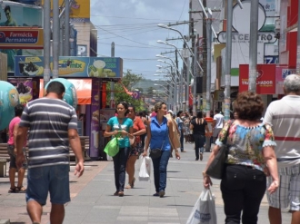 Acordo regulamenta trabalho no com&eacute;rcio em feriados