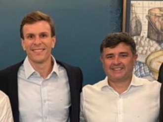 Miguel Coelho desiste da candidatura ao Senado, mas segue apoiando Raquel Lyra