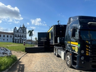 Estudantes de Igarassu participam de ação na Carreta do Cinema da PRF