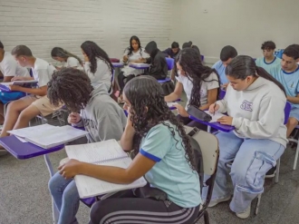 Brasil melhora desempenho escolar no longo prazo, mas patamar &eacute; baixo
